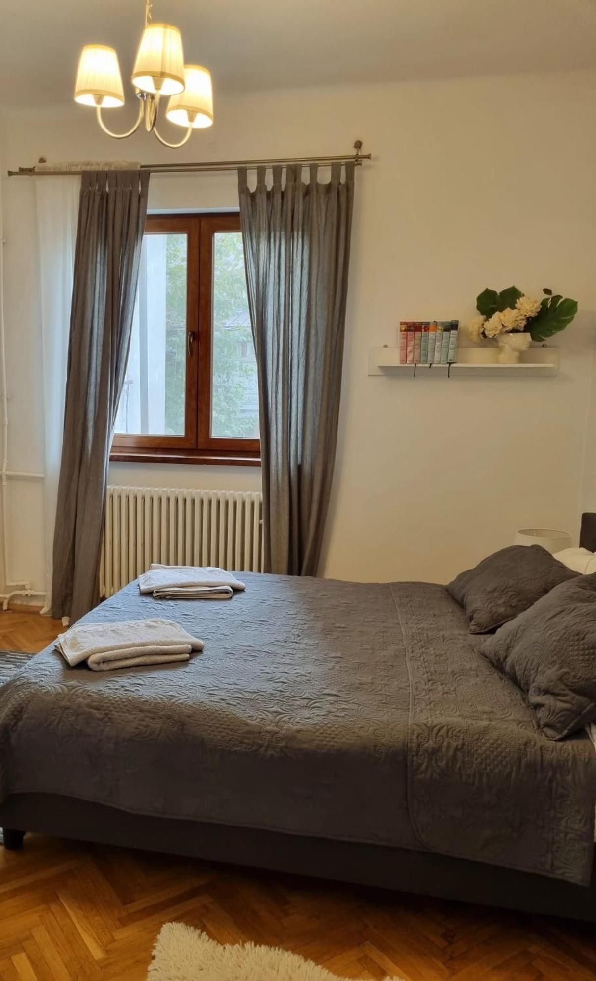 Cozy Apartment Near City Center Бухарест Экстерьер фото